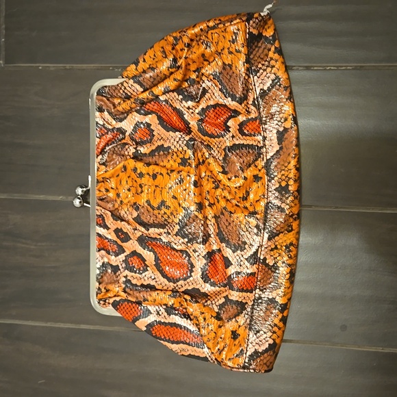 Labe Bryant Faux Snakeskin Clutch Purse - Picture 2 of 4